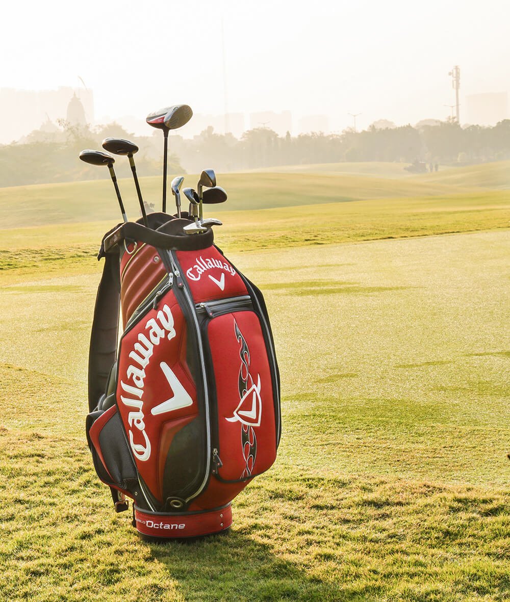 Callaway branded golf bag with clubs